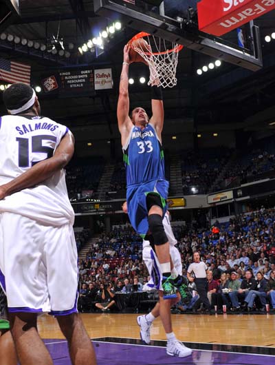 否认造犯规 否认造犯规