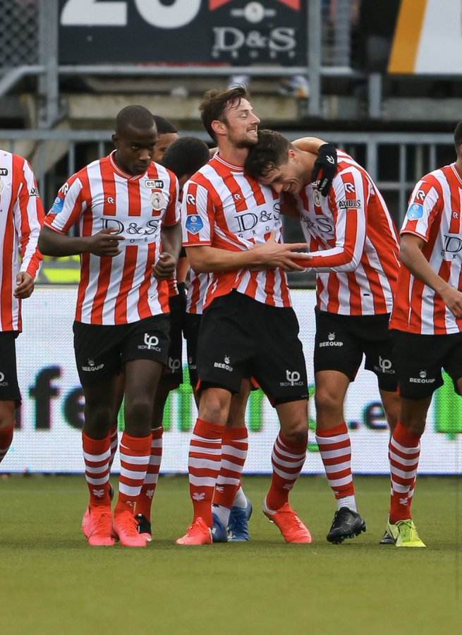 赛季展现出 赛季展现出