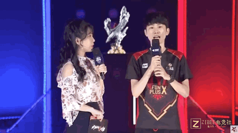 并立即寻求 并立即寻求