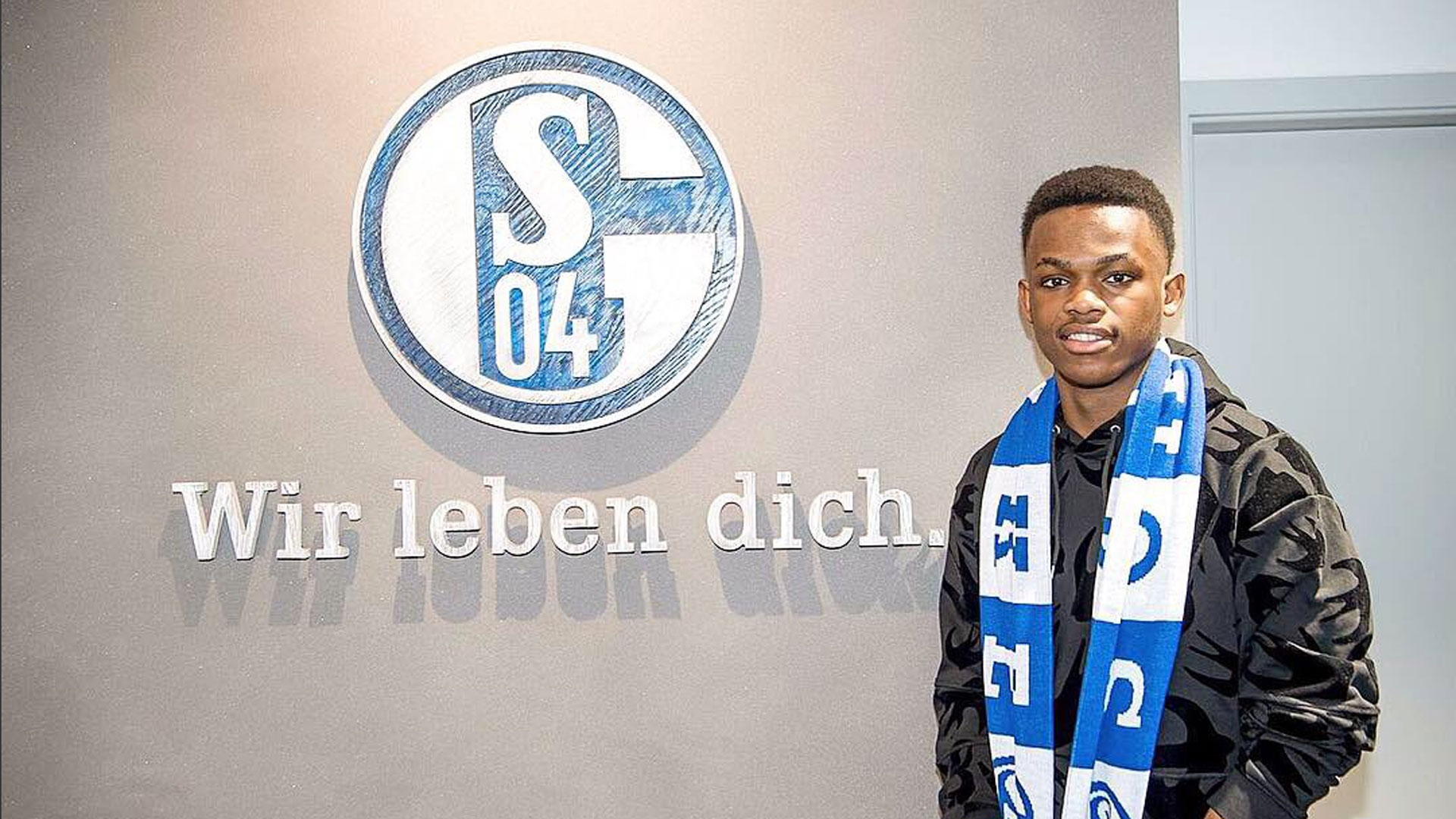 社交媒体上 社交媒体上