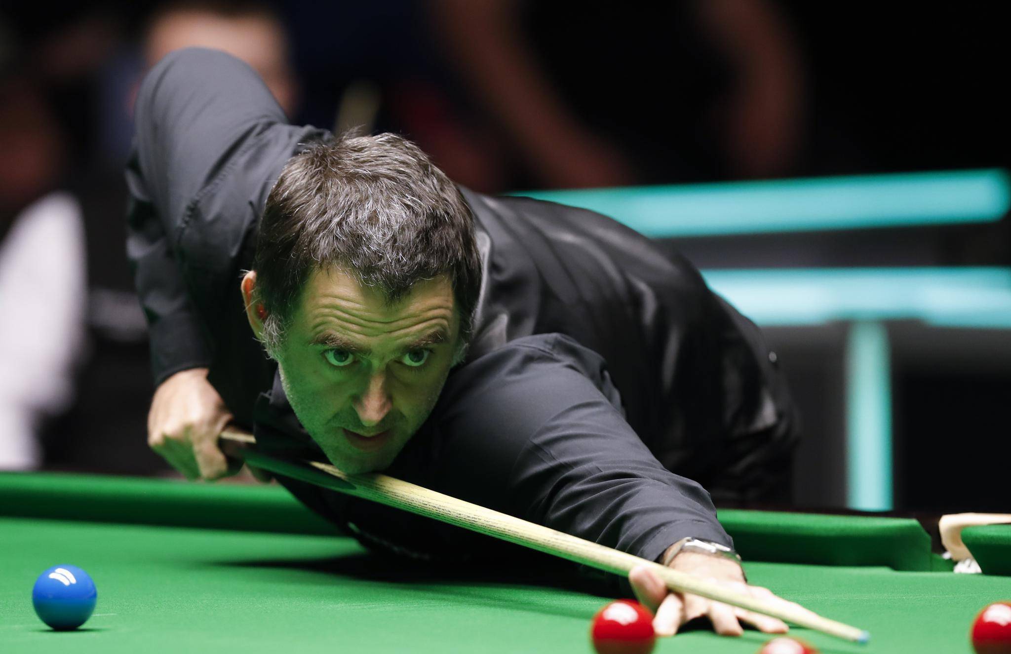 争激烈的对 争激烈的对