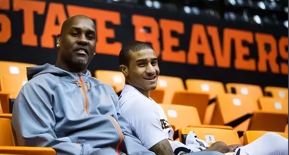 首战迟滞 首战迟滞